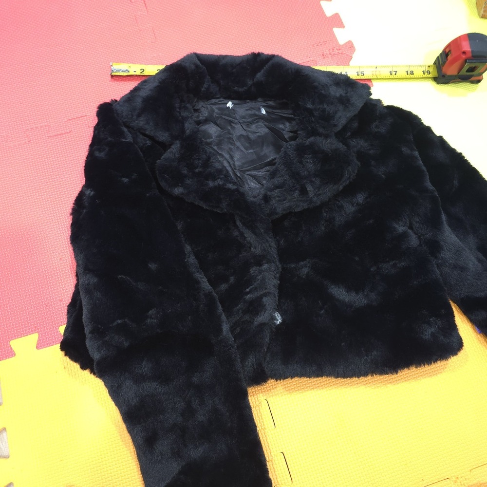 Girls‎ Black Faux Fur Cropped Jacket Coat Size 14 KWDZ Soft Shaggy Bolero